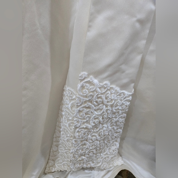 Moda Donatella Short Sleeve Wedding Gown with Emroidered Bodice - Picture 11 of 14